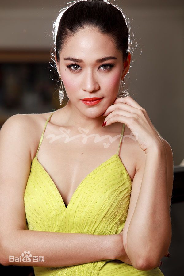 赖拉·邦雅淑(   、Laila Boonyasak)高清杂志照图集