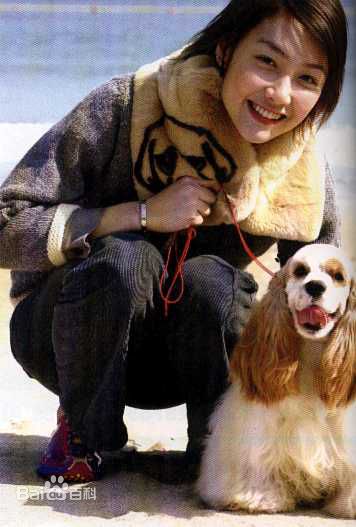 陈文媛(BoBo Chan)与宠物在一起素颜照相册