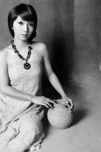 颜仟汶(SophieNgan)生活照素颜照相册