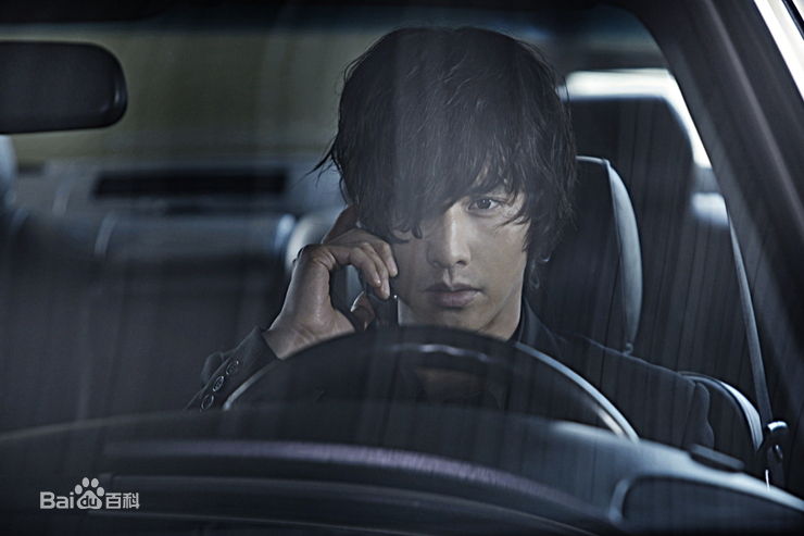 元斌(Won Bin)在《大叔》中的