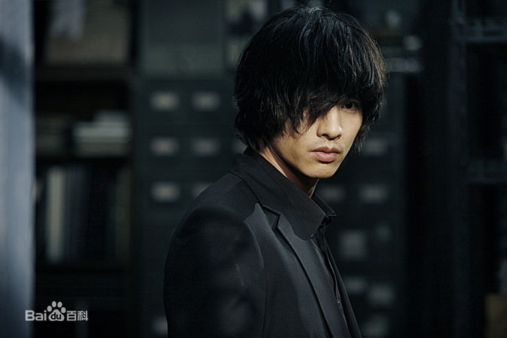 元斌(Won Bin)在《大叔》中的