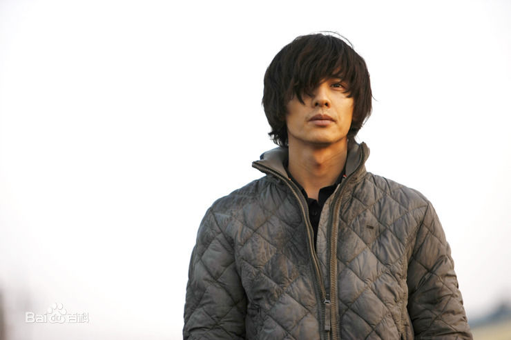 元斌(Won Bin)在《大叔》中的