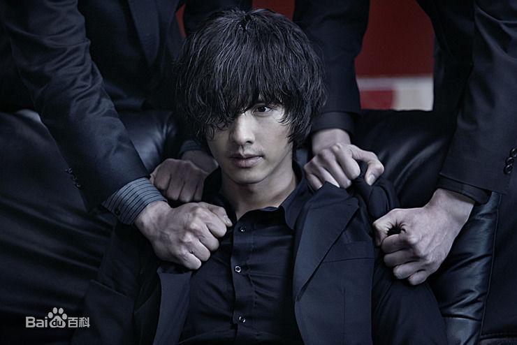 元斌(Won Bin)在《大叔》中的