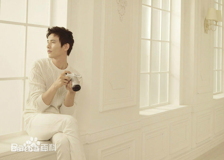 元斌(Won Bin)广告代言素颜照相册