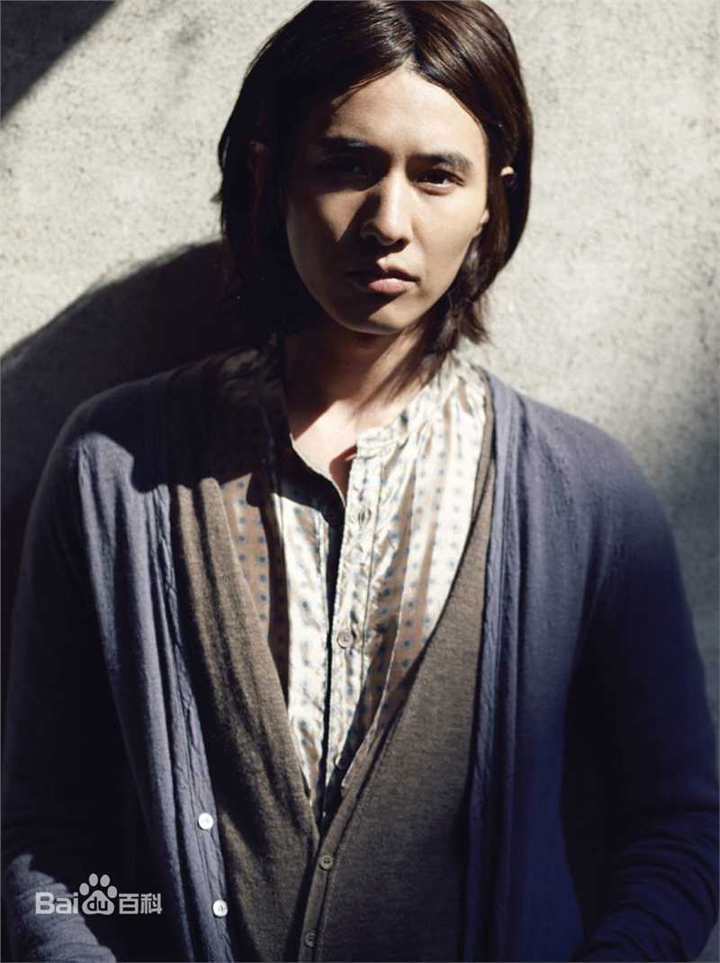 元斌(Won Bin)时尚芭莎、Vogue（2009）图册