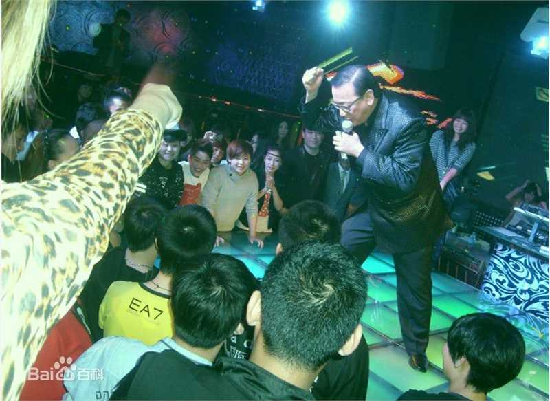 最新曹查理(Charlie Cho)壁纸