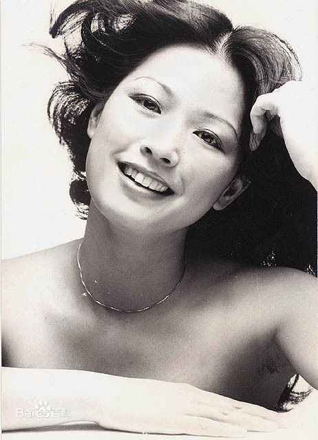 黄淑仪(Gigi Wong)个人生活照性感图片壁纸