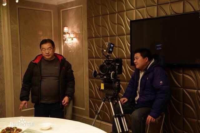 颜光兴导演拍摄现场高清剧照