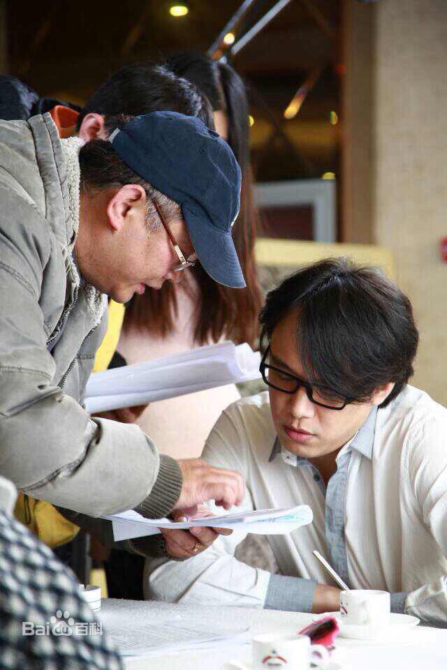 颜光兴导演拍摄现场高清剧照