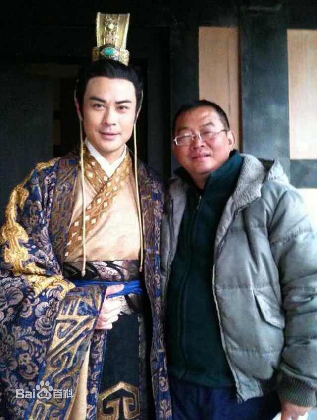 颜光兴导演拍摄现场高清剧照