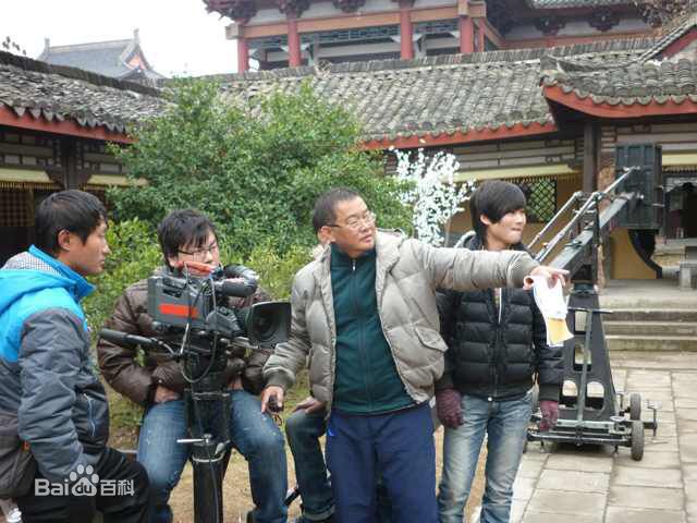 颜光兴导演拍摄现场高清剧照