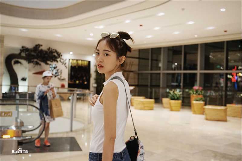 孙耀琦(YoKi)最优质街拍相册