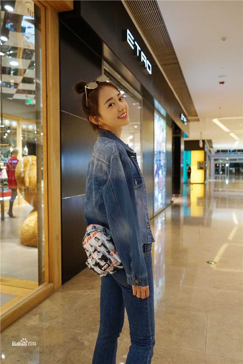 孙耀琦(YoKi)最优质街拍相册