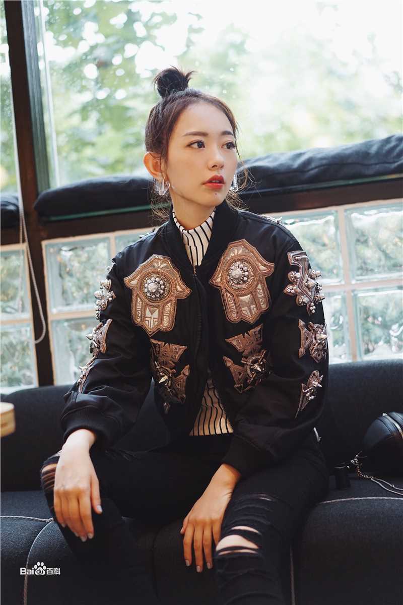 孙耀琦(YoKi)最优质街拍相册