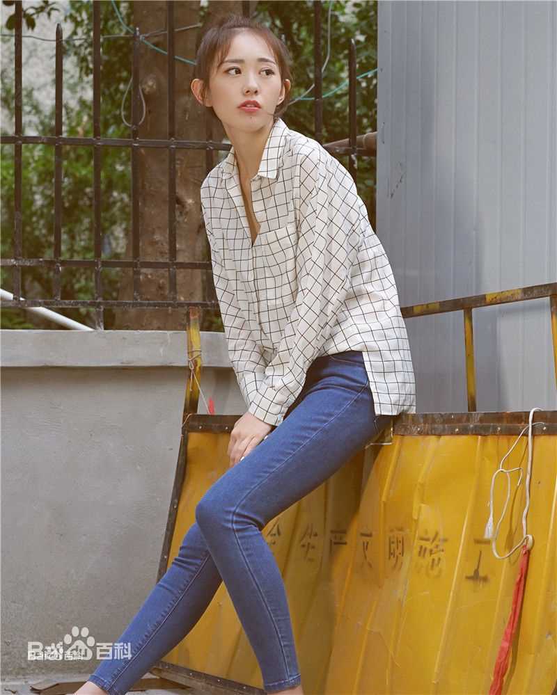 孙耀琦(YoKi)最优质街拍相册