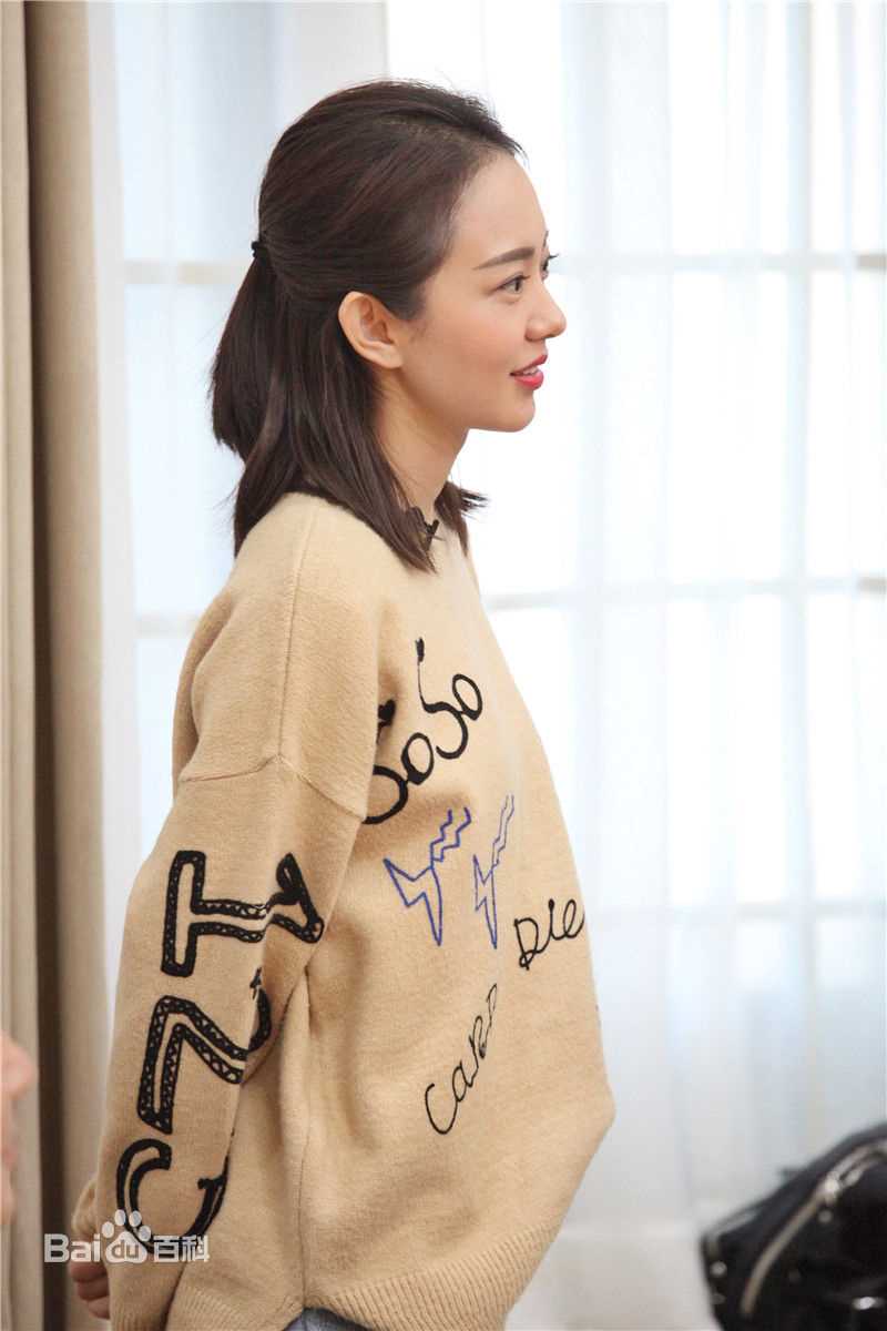 孙耀琦(YoKi)大学一年级照片性感图片图集