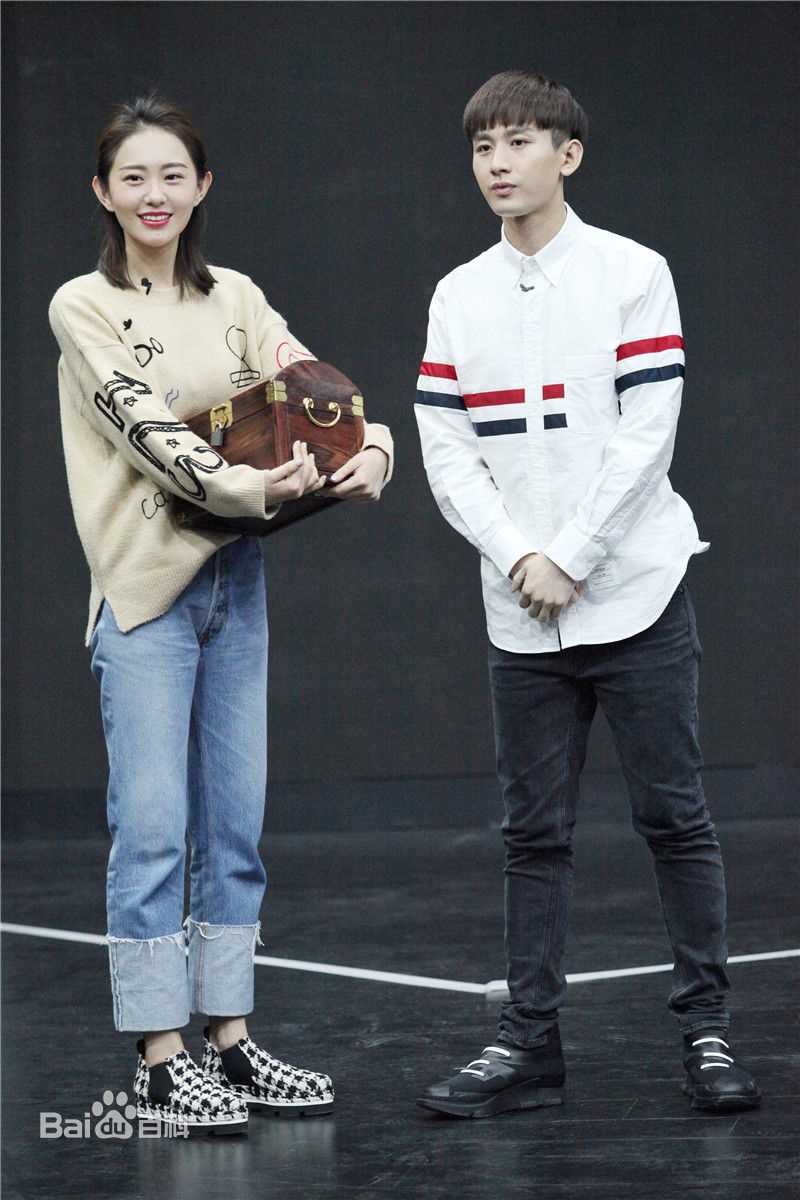 孙耀琦(YoKi)大学一年级照片性感图片图集