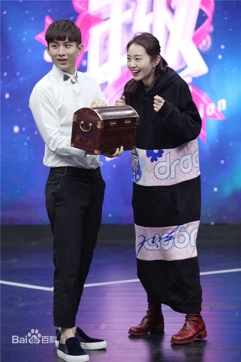 孙耀琦(YoKi)大学一年级照片性感图片图集