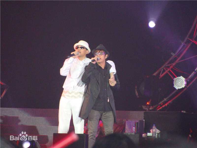 蔡枫华(Kenneth)2011演唱会性感图片图集