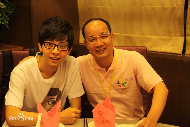 胡夏(Fox Xia)慈善及公益活动照前后照片