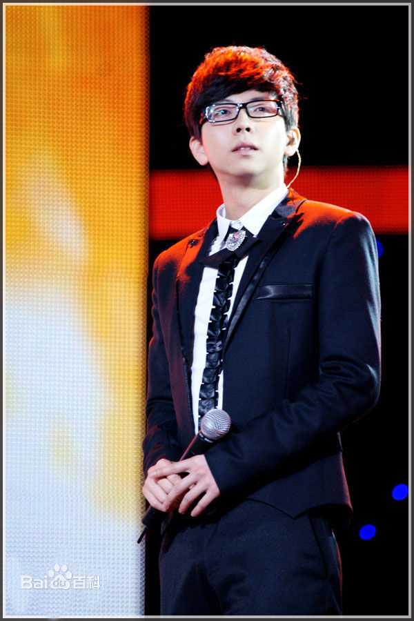 胡夏(Fox Xia)音乐风云榜颁奖典礼壁纸壁纸