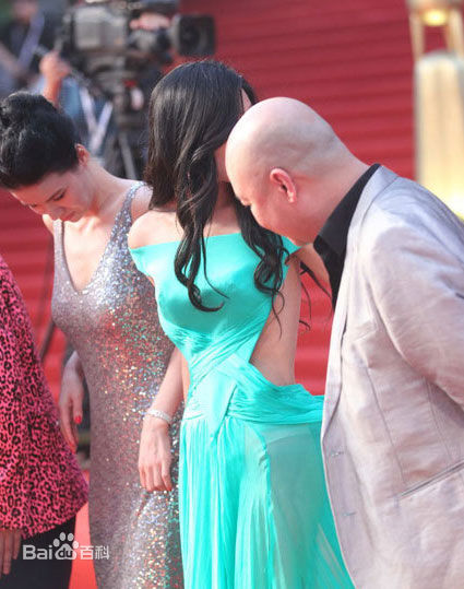 念贤儿跌倒事件前后照片