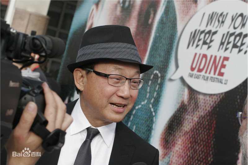 最新许冠文(Michael Hui)在2011年吉隆坡《栋笃笑》记者会中的图集