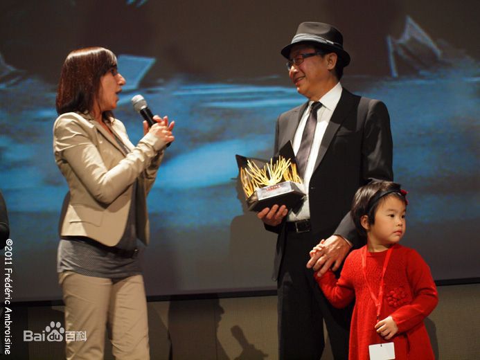 最新许冠文(Michael Hui)在2011年吉隆坡《栋笃笑》记者会中的图集