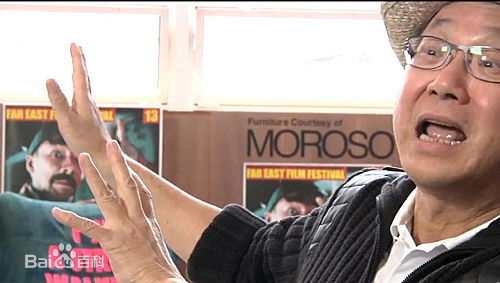 最新许冠文(Michael Hui)在2011年吉隆坡《栋笃笑》记者会中的图集