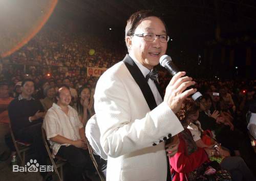 许冠文(Michael Hui)在2009马来西亚《云顶鬼马栋笃笑》中的