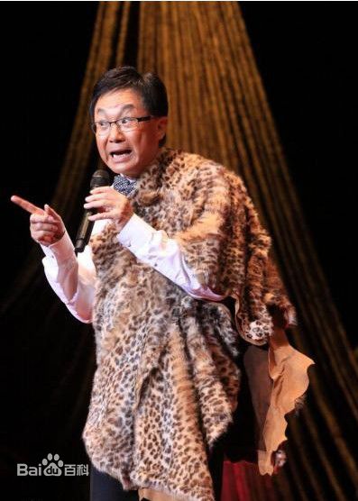 最全许冠文(Michael Hui)在2011香港《最后警告栋笃笑》中的壁纸