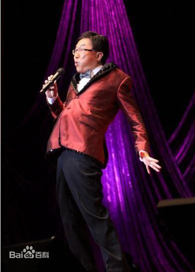 最全许冠文(Michael Hui)在2011香港《最后警告栋笃笑》中的壁纸