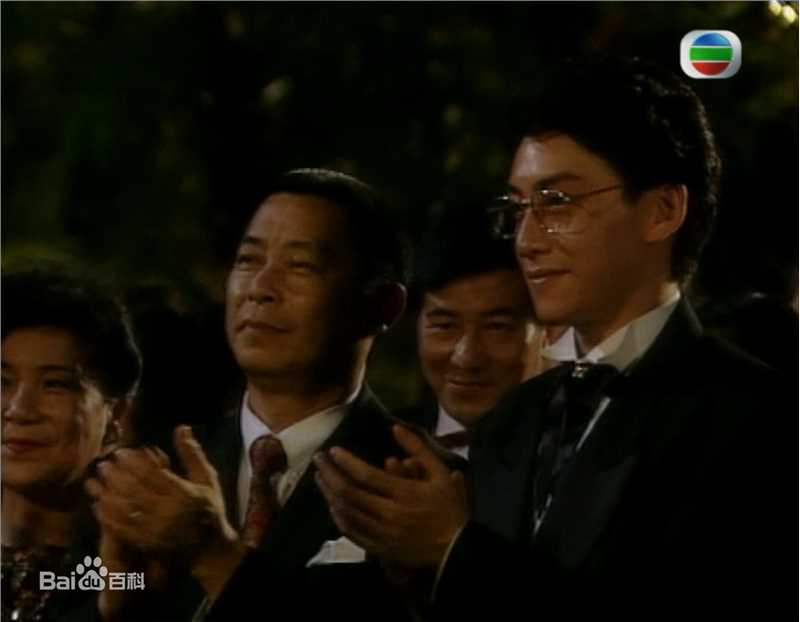 吴启明(Ng Kai Ming)洪英扬前后照片