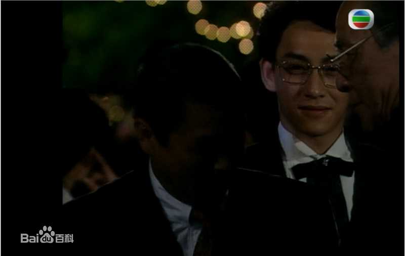 吴启明(Ng Kai Ming)洪英扬前后照片