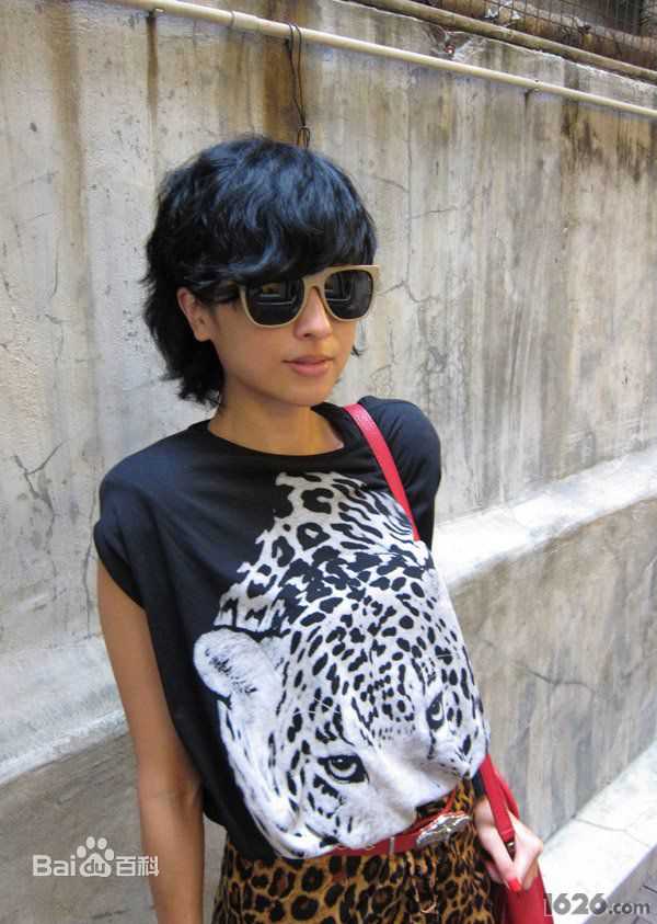 徐濠萦(Hilary Tsui)2011年 for Izzue系列眼镜宣传性感图片壁纸