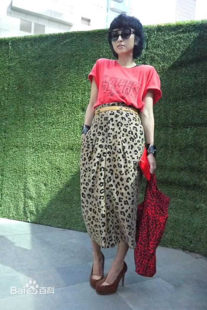 徐濠萦(Hilary Tsui)2011年 for Izzue系列眼镜宣传性感图片壁纸