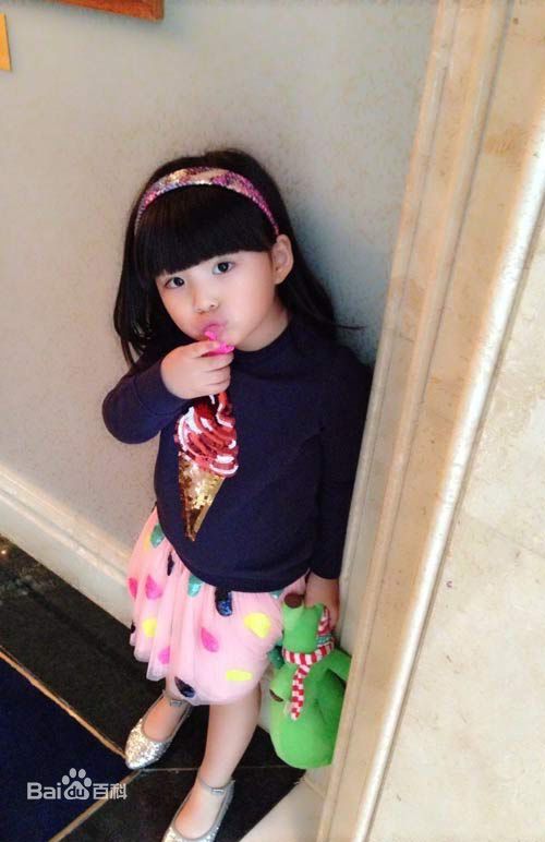 王诗龄(Angela)生活照生活照