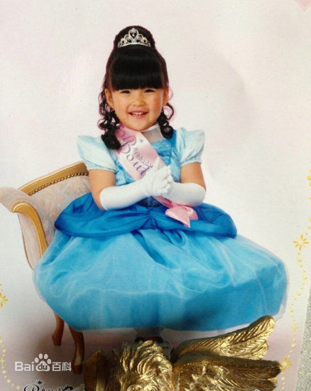 王诗龄(Angela)生活照生活照