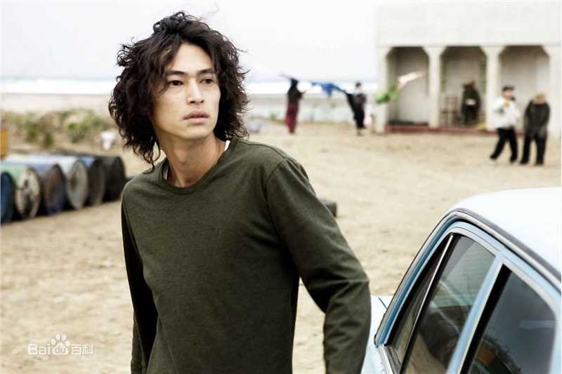 洼冢洋介(窪塚洋介（くぼづか ようすけ）)前后照片