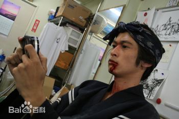 洼冢洋介(窪塚洋介（くぼづか ようすけ）)前后照片