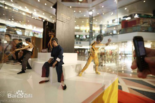 精选李小龙(Bruce Lee（英语）、ブルース.リー（日语）、 （朝鲜语))精彩图册