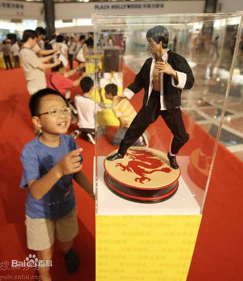 精选李小龙(Bruce Lee（英语）、ブルース.リー（日语）、 （朝鲜语))精彩图册