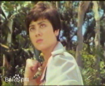 精选高丽虹(Joyce Mina Godenzi)在动作片《皇家女将》中的图册