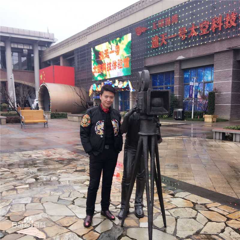 梁志成工作及最新剧照