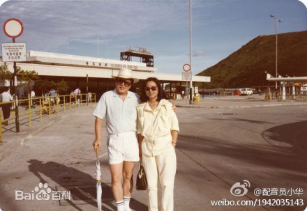 唐菁(Ching Tang)（左）于小华壁纸壁纸