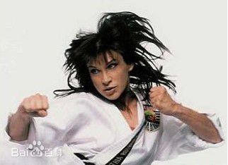 辛西亚·罗斯洛克(Cynthia Rothrock)罗芙洛的照片生活照