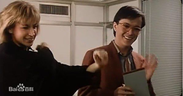 辛西亚·罗斯洛克(Cynthia Rothrock)罗芙洛的照片前后照片