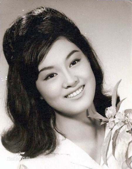 何莉莉(LiLy Ho)生活照图册