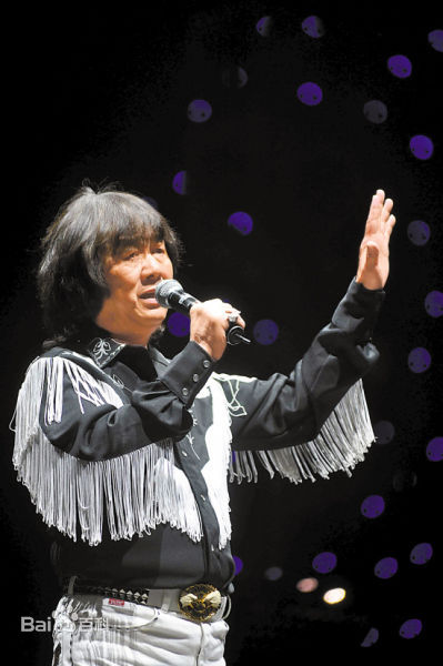 最新许冠英(Ricky Hui)壁纸