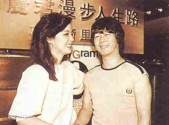 最新许冠英(Ricky Hui)性感图片